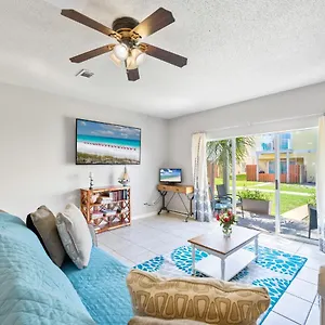 House 5min Walk To Beach, Pool, Close To Shops And Activities Destin